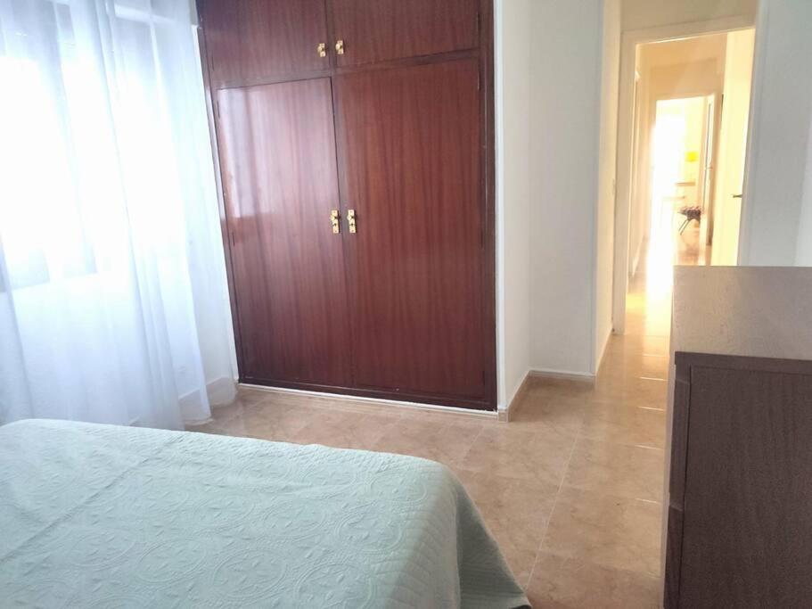 Charming & Spacious Apartment In Historic Centre & Short Walk To Beach Alicante Ngoại thất bức ảnh