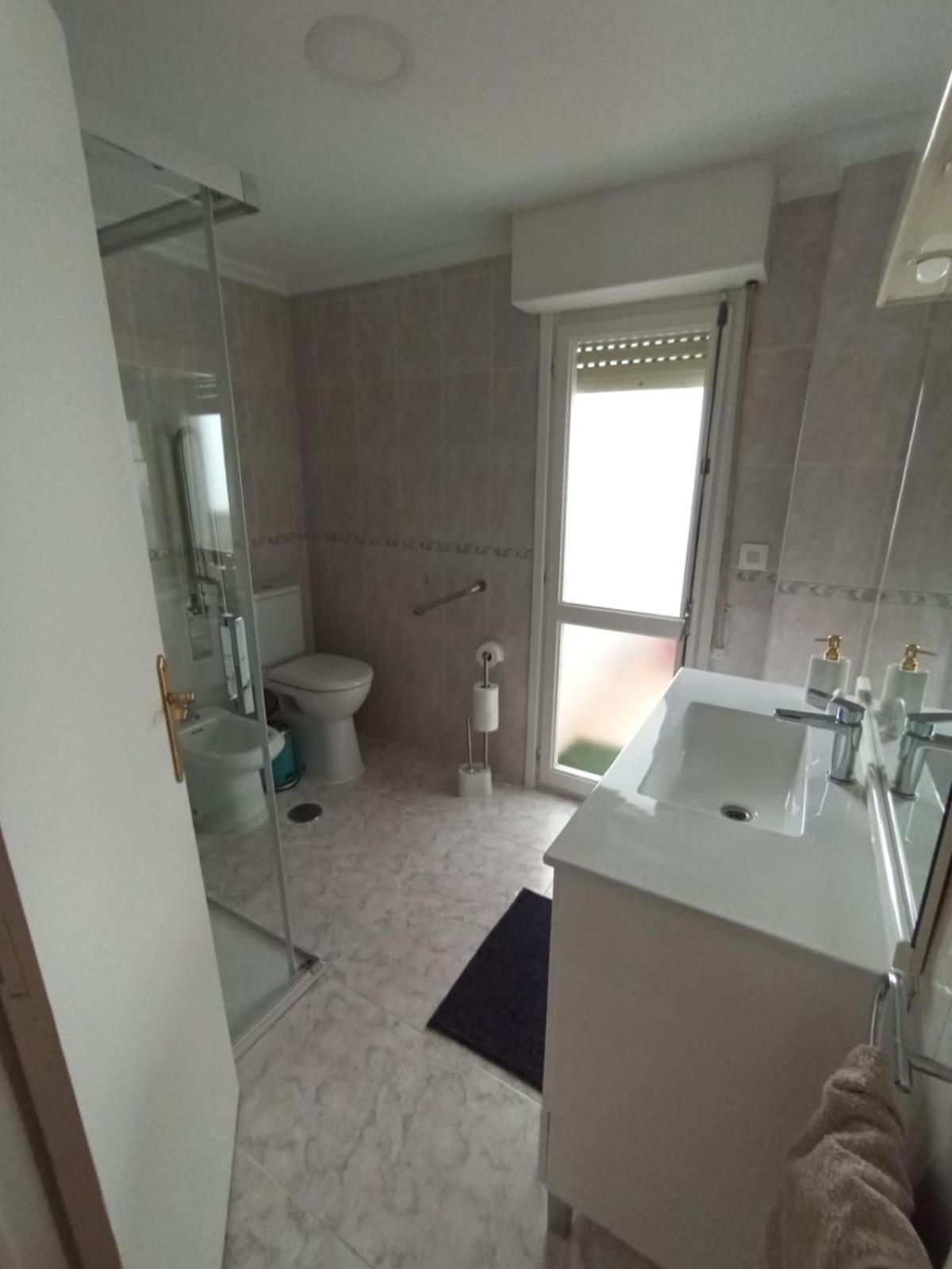 Charming & Spacious Apartment In Historic Centre & Short Walk To Beach Alicante Ngoại thất bức ảnh